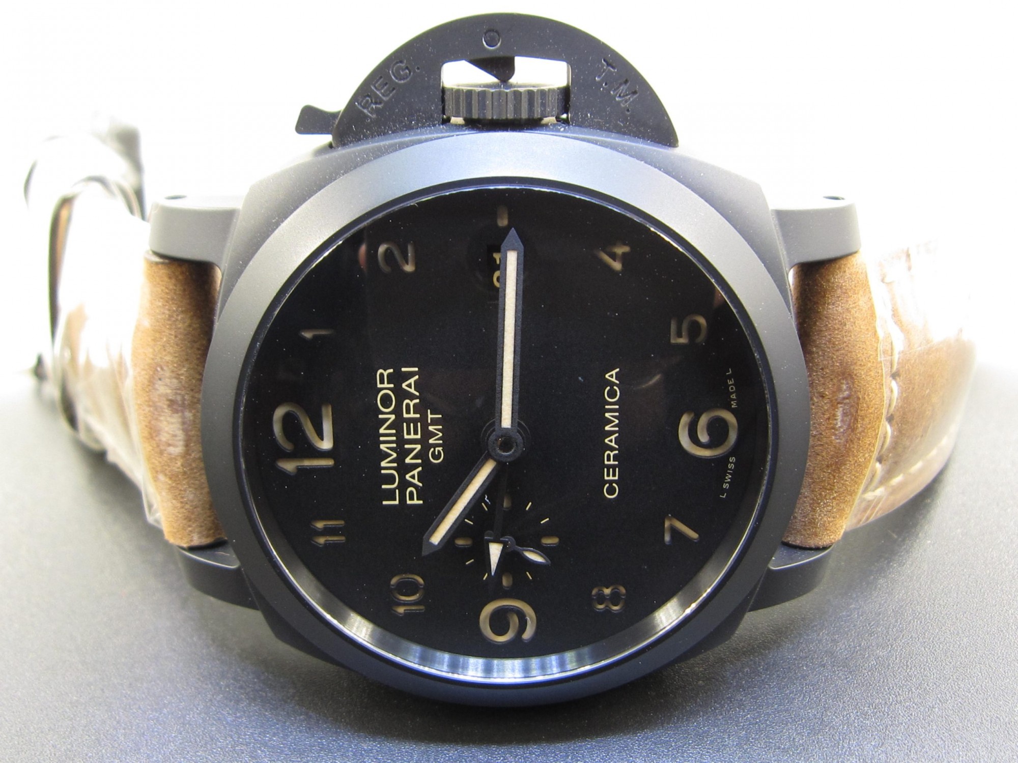 Panerai Pam441 3 Days Luminor Unworn PNR 033 Watch Watch Gallery